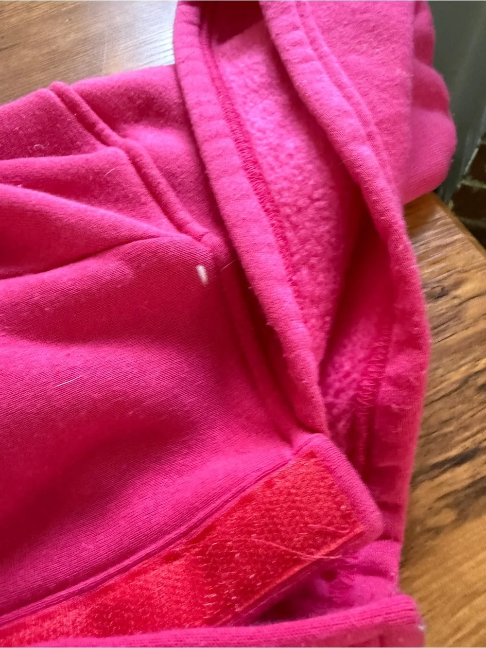 Heart To Tail bright pink